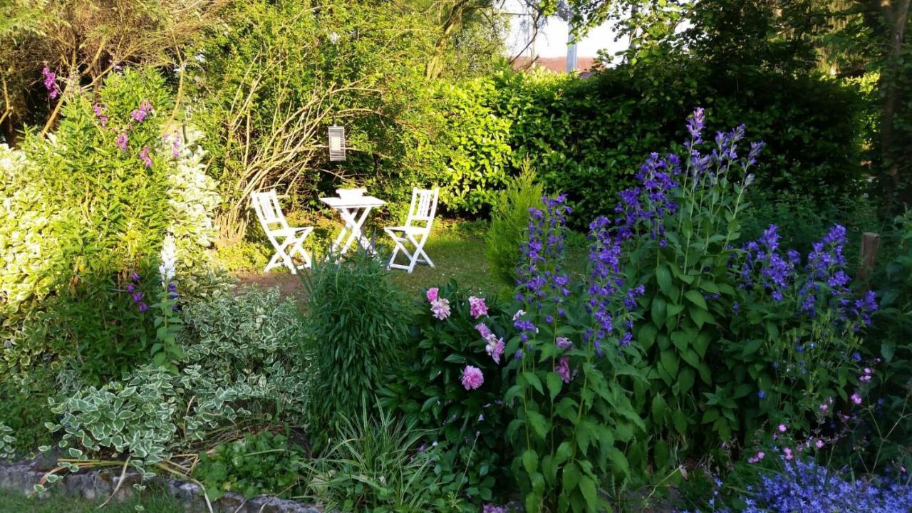 Le Venay Bed & Breakfast Frontenaud Exterior photo