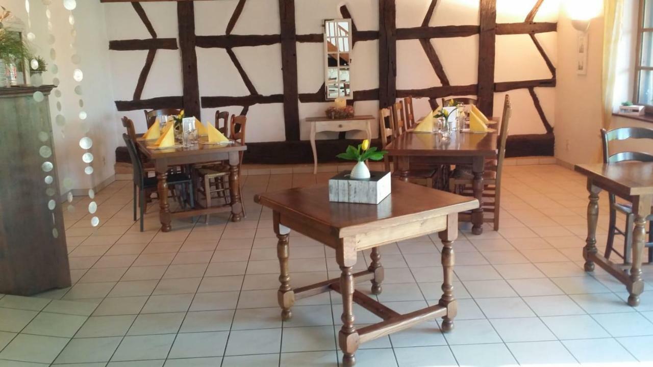 Le Venay Bed & Breakfast Frontenaud Exterior photo