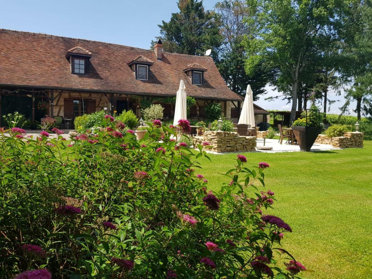 Le Venay Bed & Breakfast Frontenaud Exterior photo