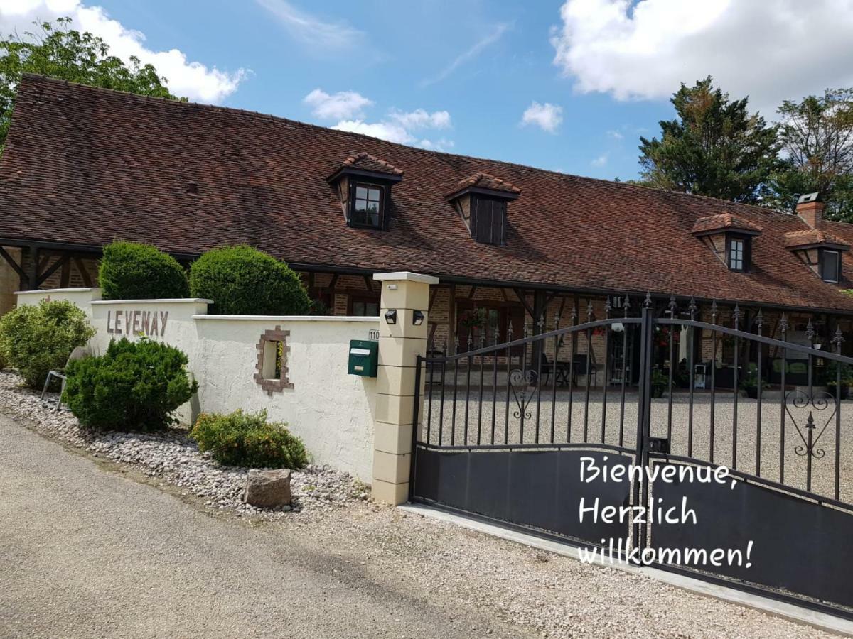 Le Venay Bed & Breakfast Frontenaud Exterior photo